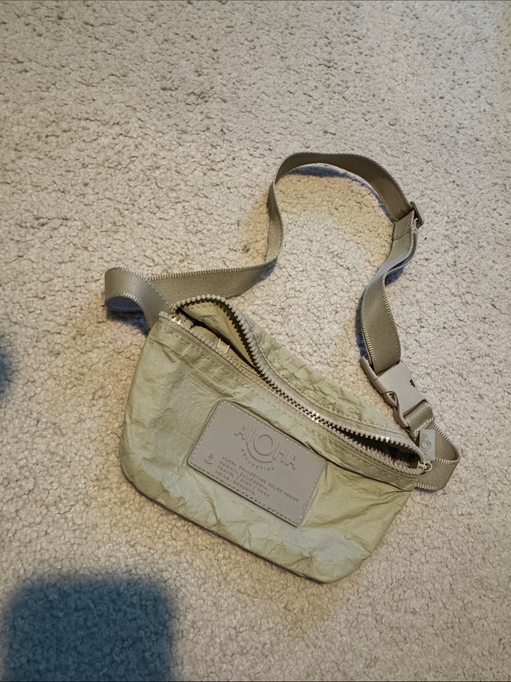 Aloha Collection beige fanny pack